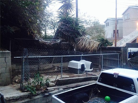 5th image of 906 Miller Ave