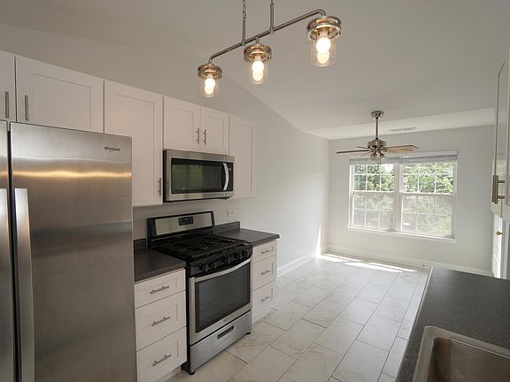 5th image of 1139 N Red Oak Cir Unit 4