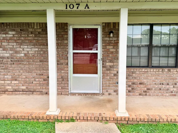 107 Blaine St #A, Muscle Shoals, AL 35661