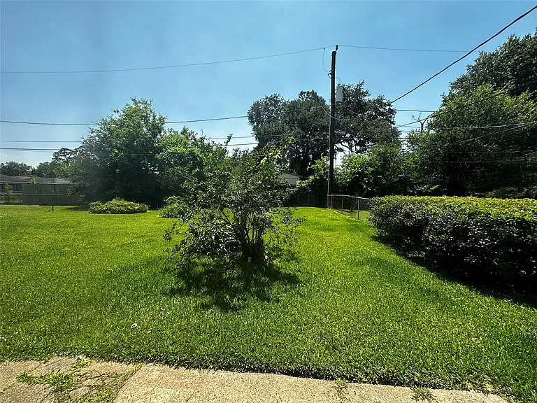 5210 Stuyvesant Ln — Photo 9