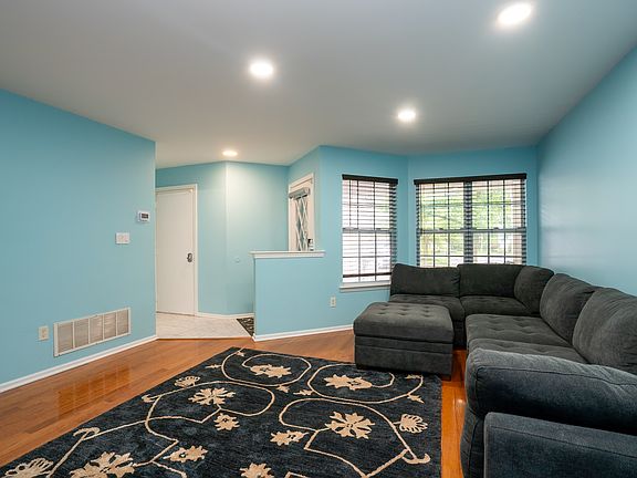 4th image of 141 Briarwood Dr #141A
