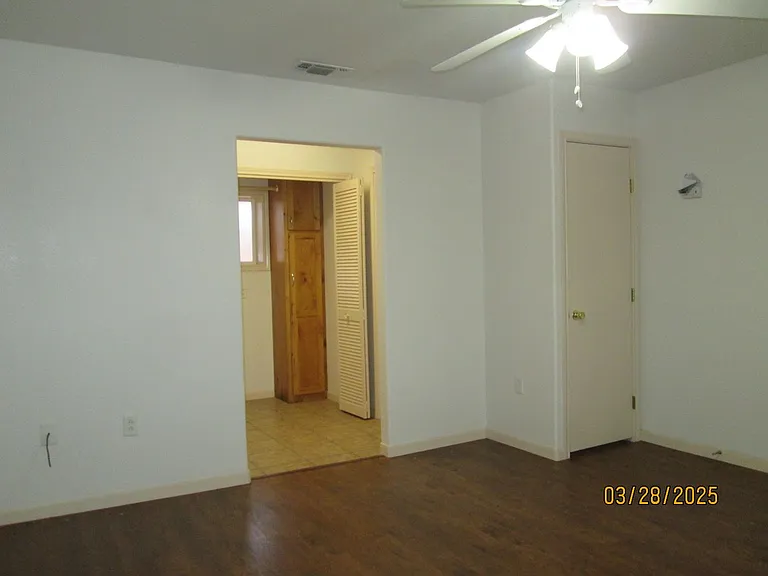 2601 W 5th St — Photo 5