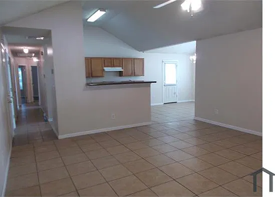 3 bed, 1764 sqft, $1,790 — Photo 2