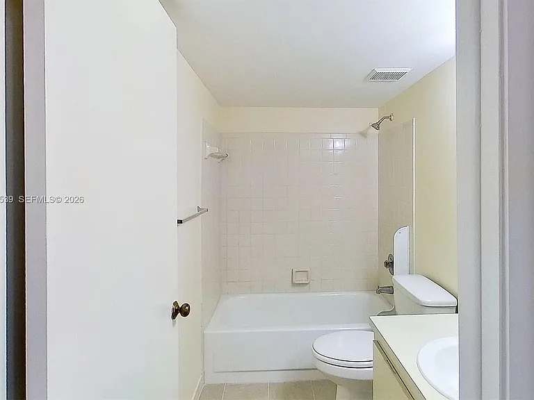 2020 NW 119th St #1121 — Photo 36