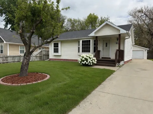 613 SW 61st St, Des Moines, IA 50312