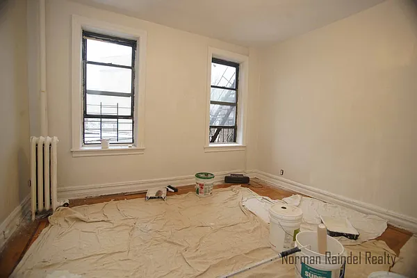 Rented by Norman Raindel, LREB | media 7