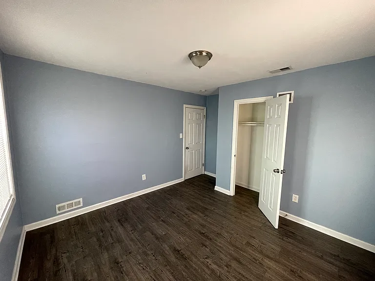 9523 48th Pl — Photo 7