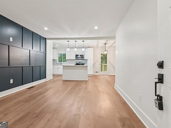 4th image of 24 McClure Rd