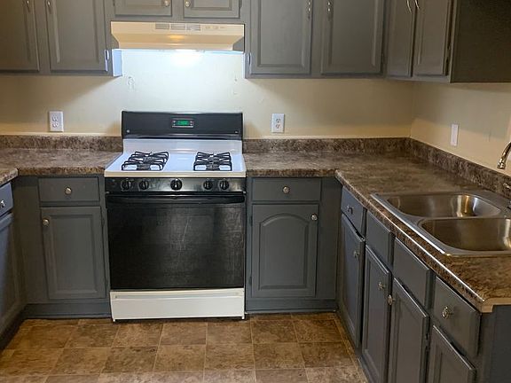 2nd image of 901 N Grant Ave