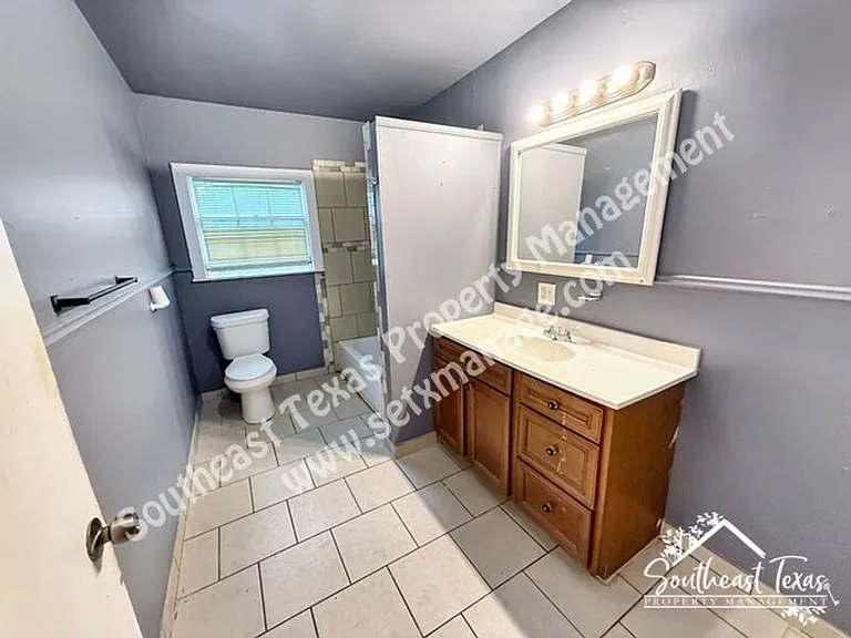 3255 Charles St — Photo 10
