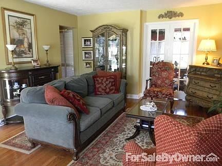 2nd image of 10007 Bentford Dr