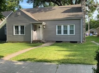 719 Thurston St, Manhattan, KS 66502