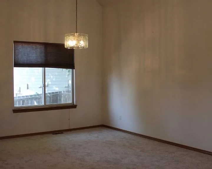 10432 W 82nd Ave — Photo 3