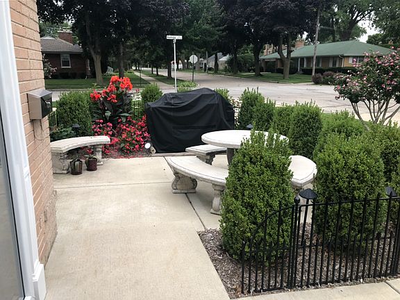 3rd image of 8257 Kedvale Ave