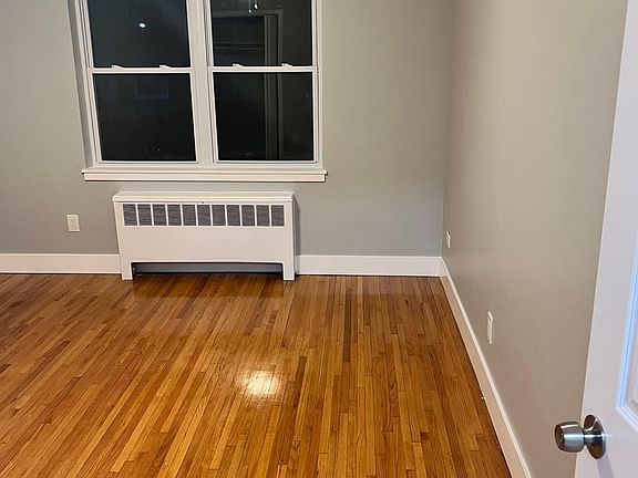5th image of 4713 Carpenter Ave Floor 2