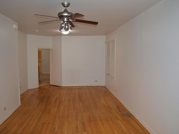 3rd image of 1527 N Central Ave