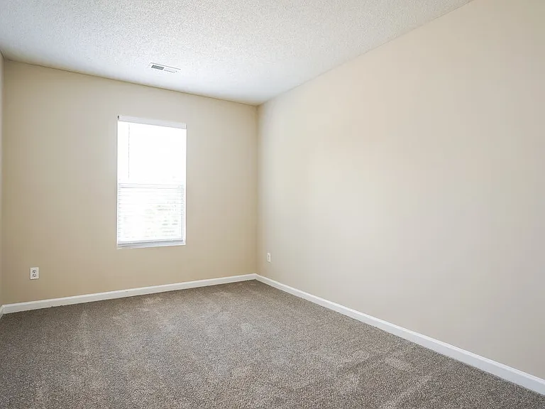 70 Brookhaven Dr — Photo 16