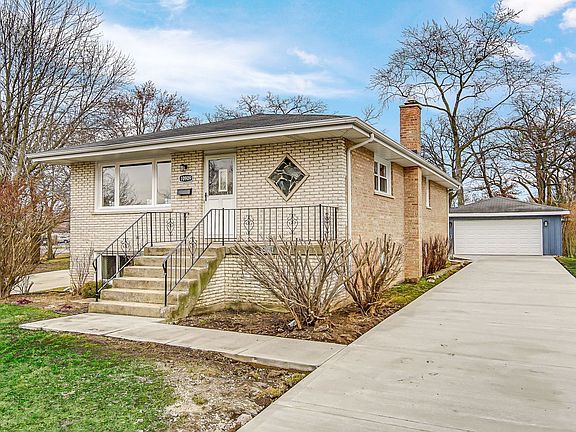 2nd image of 10909 S Worth Ave