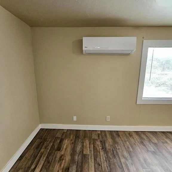 150 NE 4th Ave — Photo 18