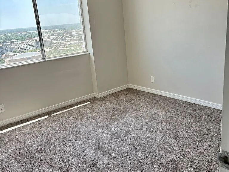 The Regency Apartments — Photo 108