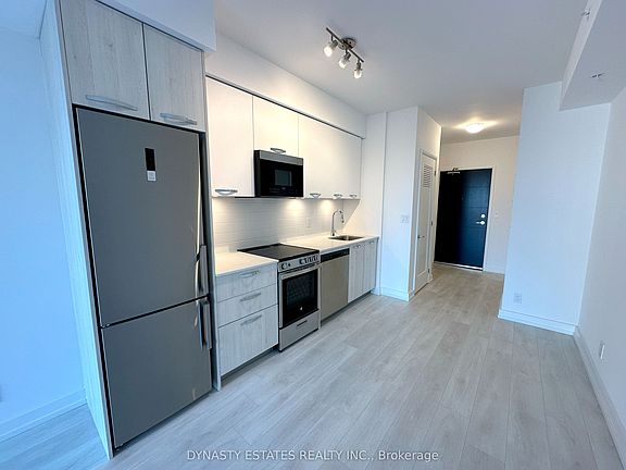 5th image of 75 James St S #1508