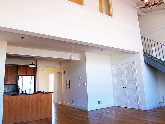 2nd image of 300 Communipaw Ave APT 223