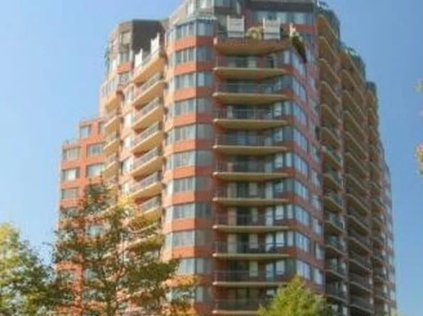 25 Forest St APT 11M, Stamford, CT 06901