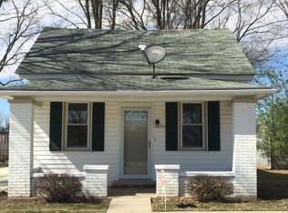 221 Poplar St, College Corner, OH 45003