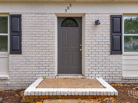 3rd image of 303 Martin Circle