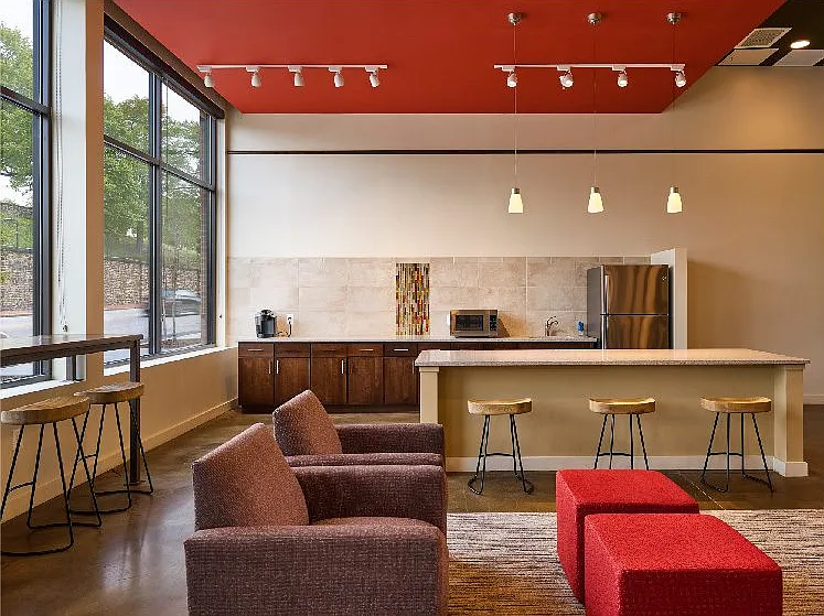City Arts 2 Apartments — Photo 4
