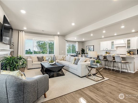 3rd image of 964 120th Avenue SE #271