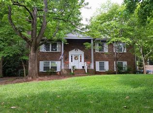1600 Meadowview Ln, Martinsville, VA 24112