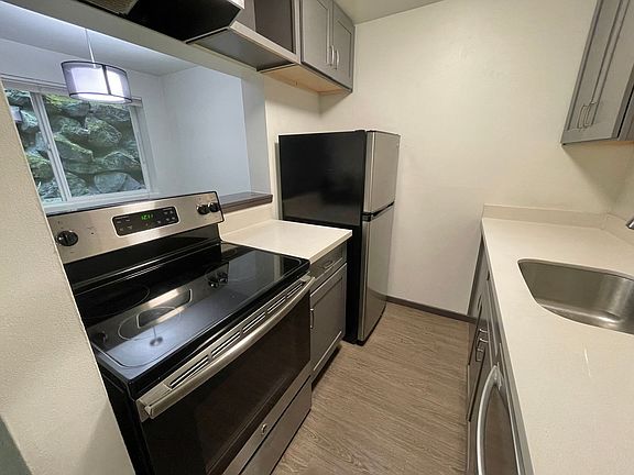 5th image of 9050 Greenwood Ave N APT 103