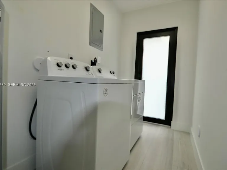 3018 SW 25th Ter #3018 — Photo 15