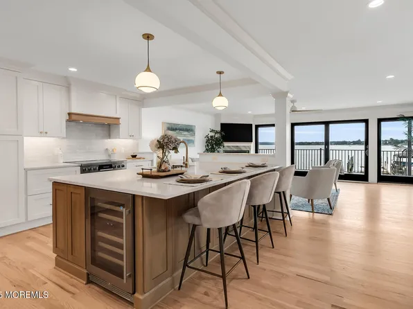 130 Bodman Place #13, Red Bank, NJ 07701