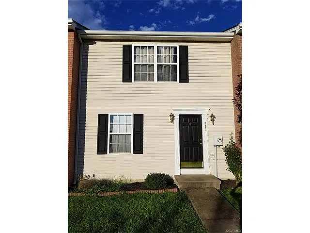 313 Surrey Club Ln photo 1