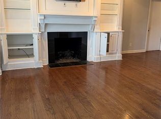 5200 W 72nd St, Prairie Village, KS 66208