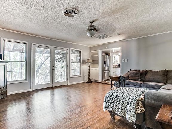 4th image of 2424 S Glenbrook Dr