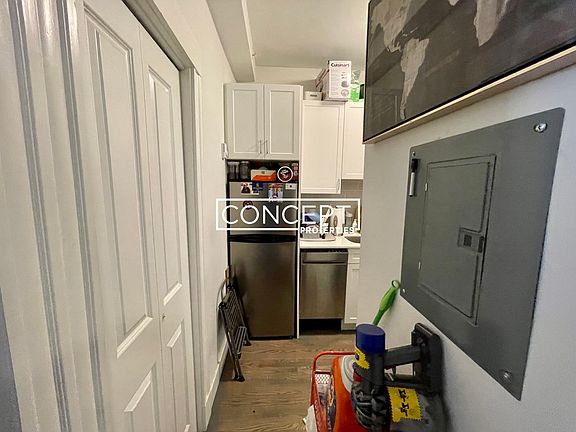 4th image of 77 Park Dr #1CP