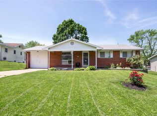 617 Walter Pl, Saint Charles, MO 63301