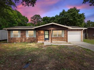 12 Twisted Oak Trl, Shalimar, FL 32579