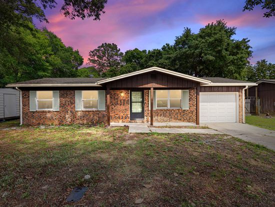 12 Twisted Oak Trl, Shalimar, FL 32579