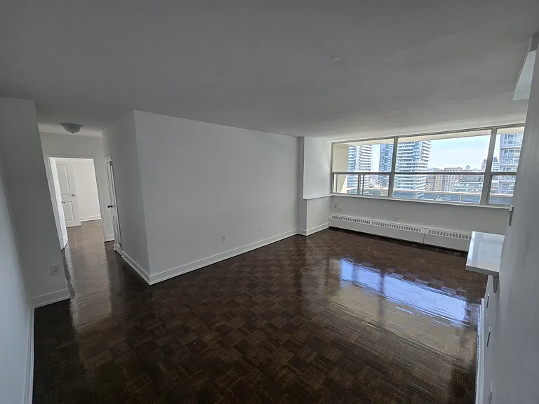 66 Broadway Ave — Photo 55