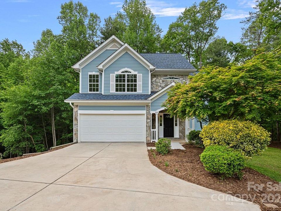 1st image of 800 17th Avenue Dr SE