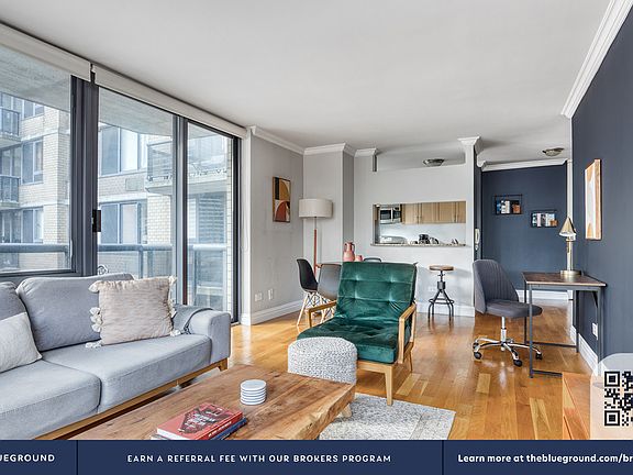 5th image of 235 W 48th St APT 28P