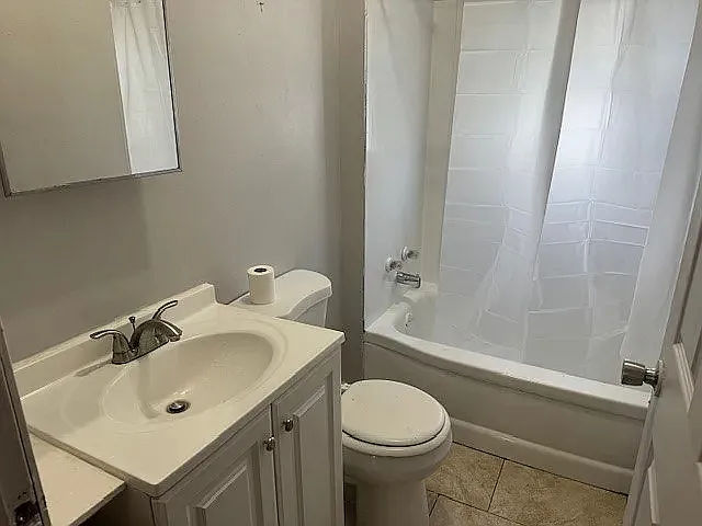 11 Mason Ave #2 — Photo 1
