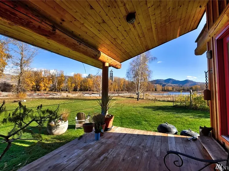 6 Beaver Pond Rd — Photo 1