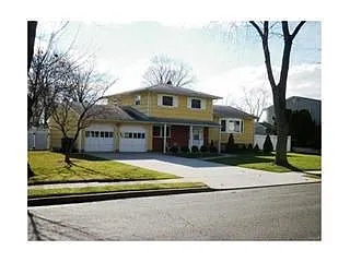 1458 Fela Ave photo 1