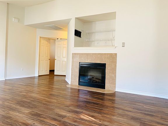 Living Room - Hall