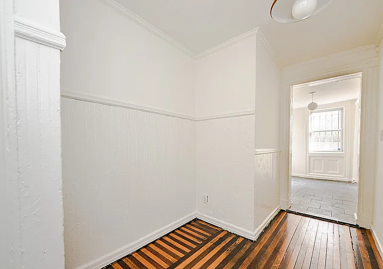 254 Vernon Ave #2 — Photo 8